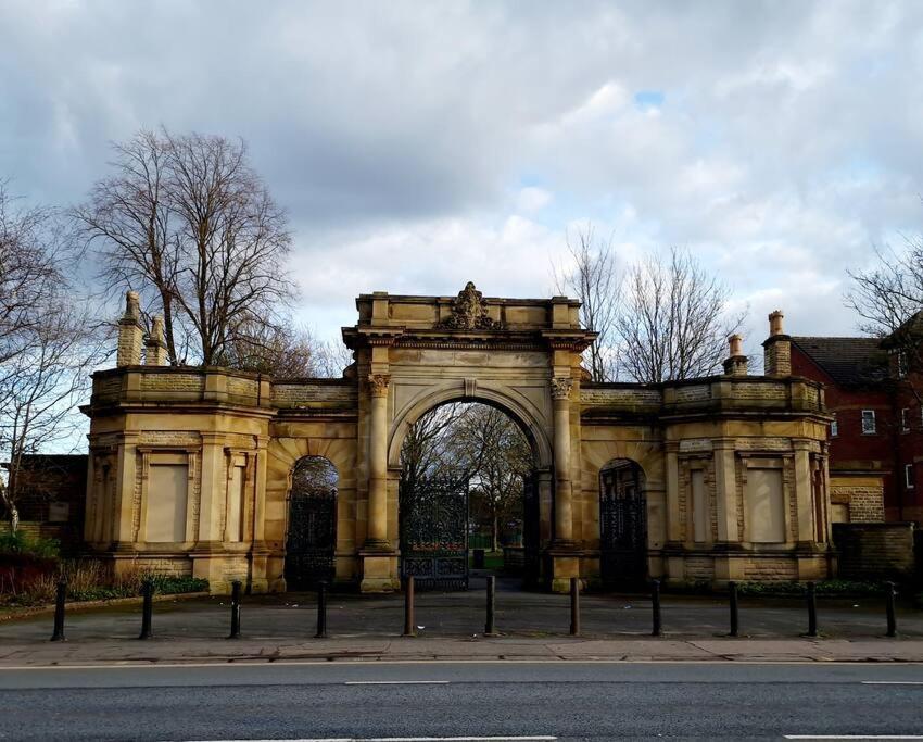 Gorgeous Edwardian Terrace In Old Trafford Βίλα Μάντσεστερ Εξωτερικό φωτογραφία